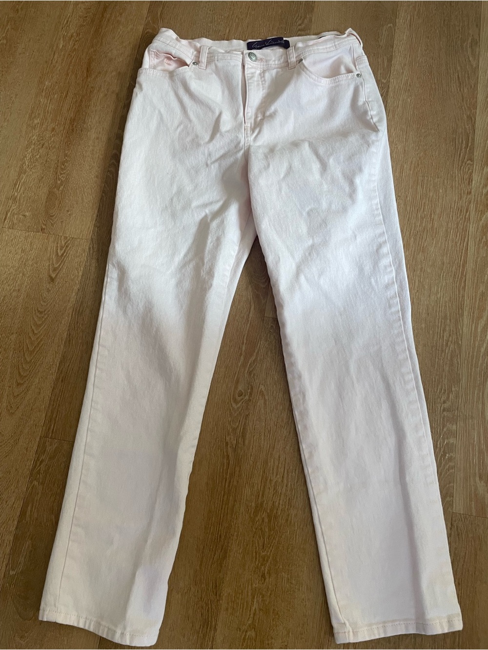 Gloria Vanderbilt Pale Pink Straight-Leg Jeans